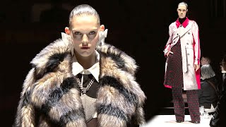 Burberry Мода в Лондоне Осень 2022 Зима 2023 / Одежда, сумки и аксессуары