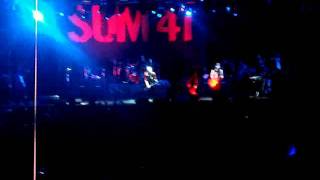 Sum 41 - Over My Head(Better Off Dead) Live Arena Moscow 2011