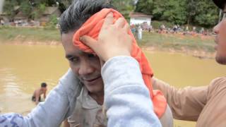 រឿង ខ្លាចអី? សើចតើ!-នាយក្រូចគ្រោះថ្នាក់បែកក្បាលពេលសម្តែង-RGB Media