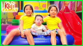 Emma and Kate go to an Indoor Playground!!