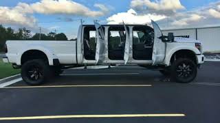 Esta camioneta de 6 puertas y 7 lugares te dejará de boca abierta