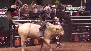 Jesse Tillman rides Holy Mackerel for 84.5 points