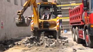 JCB 3CX nakladaní Tatry Terrno1