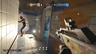 The Alibi Shotgun Ace Clutch - Tom Clancy's Rainbow Six Siege