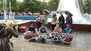 Парад зонтов и дефиле колясок 02 06 2017