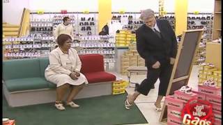 man in women shoes hidden camera joke /erkek bayan ayakkabısı alırsa