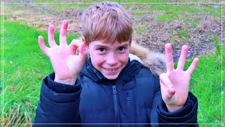 Joss trying the PEACE sign OKAY sign challenge!!