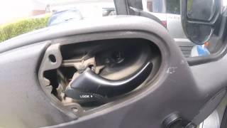 How to remove the door trim Ford fronzit/Как снять дверную обшивку Ford fronzit