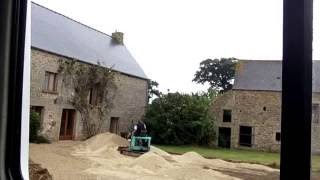 C'est parti pour 23tonnes de graviers à semer sur une cours