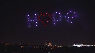 В память о жертвах COVID-19 в небе Мадрида показали световое шоу