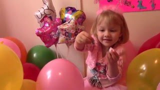 Воздушные шарики с сюрпризами!!! Лопаем воздушные шарики!!!Huge popping ballons with surprise toys.