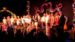 Выпускной 2010. Финальная песня учителей и выпускников.