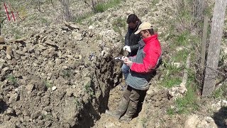 Анализ почвы на винограднике / Studying the soil before establishing a vineyard