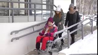 Семье девочки с ДЦП помогли переехать в дом с безбарьерной средой