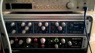 AKAI S-01