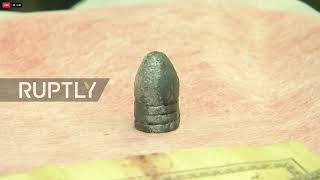 USA: Conservators open Civil War era time capsule found under Robert E Lee statue
