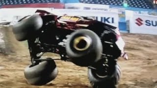#1. Монстр-траки выполняют опасные трюки [АВТО 4x4]