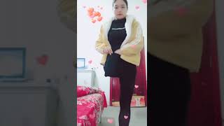 Chinese LHD amputee one leg lady showing her stump