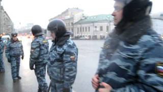 Митинг на Болотной.Улыбка ОМОНовца.