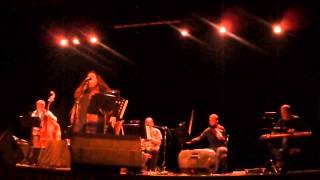 Τα νησιά μας - Νένα Βενετσάνου live στη Λέρο