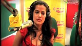 Sona Mohapatra Rocking Radio Mirchi Studios!