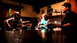 Peter Lewis from Moby Grape plays 8:05