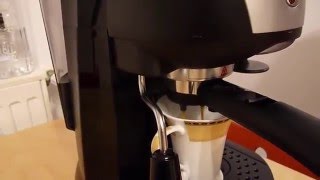 Espressor de cafea DeLonghi EC221 B