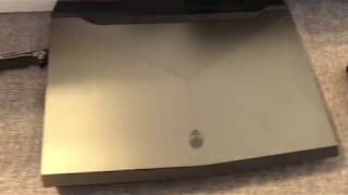 Blindman unboxing Alienware 17 R4 laptop