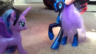 The Dark Alicorn-S2-E5 (A Group Divided)