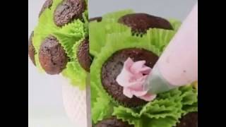 Букет из кексов своими руками  Подарок на праздник! Bouquet of cupcakes with their