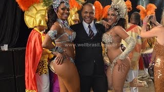 Show de Escola de Samba Well Brasil finaliza formatura, em SJC, com seu time de mulatas do carnaval