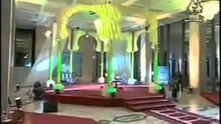 Güzel kur'an okuyan kız