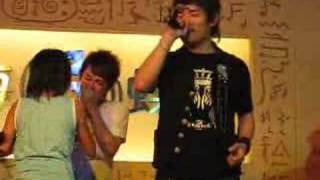 小王子温胜光&外星人黄[吉吉]宇 live at Halo Cafe opening part 1