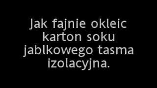 Jak fajnie okleić karton soku jabłkowego taśmą izolacyjną.
