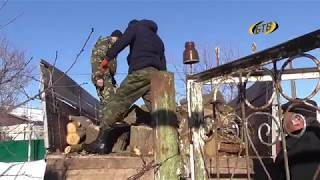 Морозы идут. Дрова везут