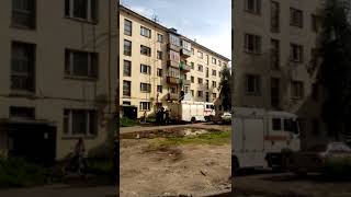 21-08-2017 алкашики резвятся Архангельск Садовая, 36. МЧС 112