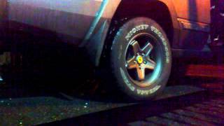 Jeep Commander V6 Noise