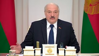 Лукашенко: Зачем тебе разговаривать с диктатором? После разговора с Меркель взбесились!