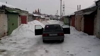 Момо 615)