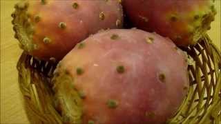 Come pulire Fichi d'India / Опунция индийская Как Чистить Колючую Грушу