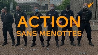 Devant la préfecture de Bobigny, les policiers jettent leurs menottes à terre