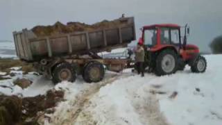Belarus 1025.3 a kontajnerový nosič