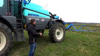 Savaeigis purkštuvas BERTHOUD Raptor 4240. 40T iTV laida apie sunkiąją techniką.