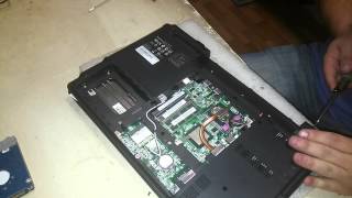 Как разобрать ноутбук eMachines E528