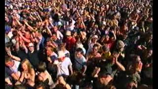 Inspiral Carpets - She Comes in the Fall & short interview - T in the Park 2003