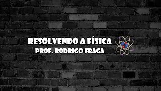 Em Uma Atividade no Laboratório de Física, Um Estudante Usando uma Luva  de Material Isolante