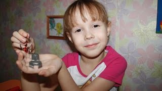 "Гаечный ключ" брелок своими руками в подарок папе на 23 февраля. Поделка из пластики.