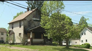 Warren investigators think fire that forced 6 from home was set on purpose