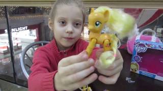 Видео для детей. Открываем набор Май Литл Пони. MY LITTLE PONY. Эпплджек . Pet Shop.