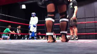 天羽英仁(闘真ジム) ｖｓ 中尾彰成(スプラッシュ)